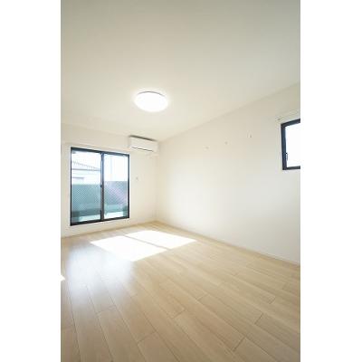 ソレアードプラーサⅥ 201【管理NO：1-027232901-02010】 ★家具家電は申し込み後に搬入します★の物件写真2