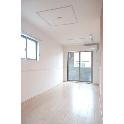 クリスタル・イリーデ 105【管理NO：1-021503601-01040】 ★家具家電は申し込み後に搬入します★の物件写真2