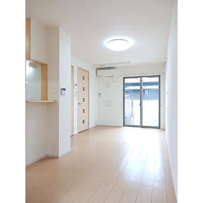 プレインヒル 101【管理NO：1-020609901-01010】 ★家具家電は申し込み後に搬入しますの物件写真2