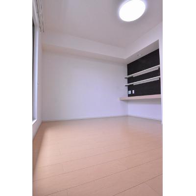フォルトーナ 201【管理NO：1-019931501-02010】 ★家具家電は申し込み後に搬入しますの物件写真2