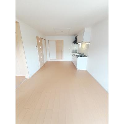 シャトレー　ポワリエ　Ａ 201【管理NO：1-017224001-02010】 ★家具家電は申し込み後に搬入しますの物件写真2