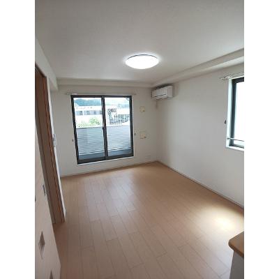 ピーズⅡ 202【管理NO：1-020371501-02020】 ★家具家電は申し込み後に搬入しますの物件写真2