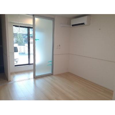 ｉｚｕｍｉ１（イズミ１） 102【管理NO：1-027263201-01020】 ★家具家電は申し込み後に搬入しますの物件写真2