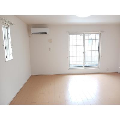 ＫＩＲＡ　Ⅰ 201【管理NO：1-017902201-02010】 ★家具家電は申し込み後に搬入します★の物件写真2