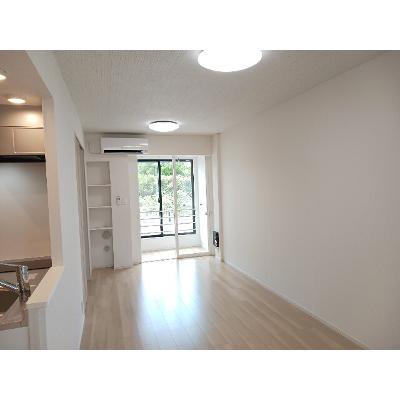 カンファタブル＿ＫⅡ 102【管理NO：1-028474202-01020】 ★家具家電は申し込み後に搬入しますの物件写真2