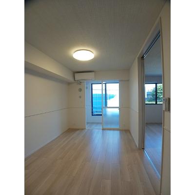クレストⅡ 102【管理NO：1-028306902-01020】 ★家具家電は申し込み後に搬入しますの物件写真2
