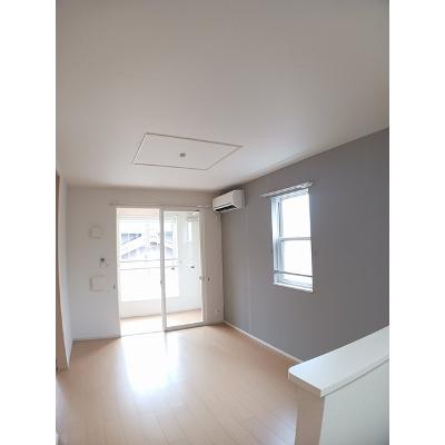 エアリー　スクエア 201【管理NO：1-020929201-02010】 ★家具家電は申し込み後に搬入しますの物件写真2