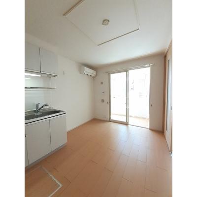 メゾン・ド・グラース 101【管理NO：1-017555101-01010】 ★家具家電は申し込み後に搬入しますの物件写真2