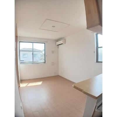 ソレイユベルⅢ 204【管理NO：1-017384902-02040】 2026年08月中旬入居可能の物件写真2