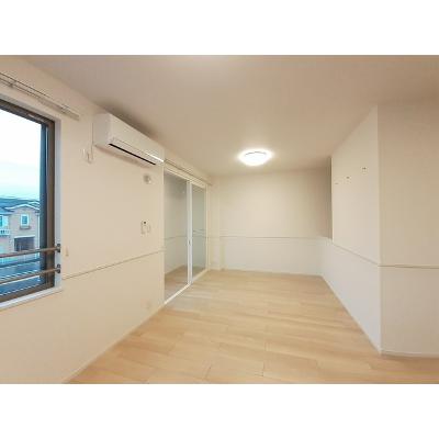 リヴァフォース 203【管理NO：1-027452101-02030】 ★家具家電は申し込み後に搬入します 2026年08月上旬入居可能の物件写真2