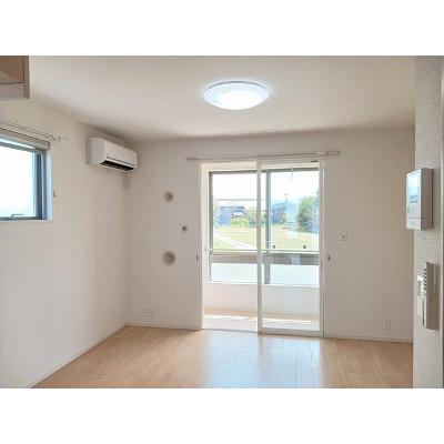 フローレル 201【管理NO：1-021357001-02010】 ★家具家電は申し込み後に搬入します 2026年08月上旬入居可能の物件写真2