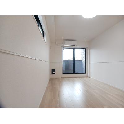 ウィステリア 201【管理NO：1-028558401-02010】 ★家具家電は申し込み後に搬入します★の物件写真2