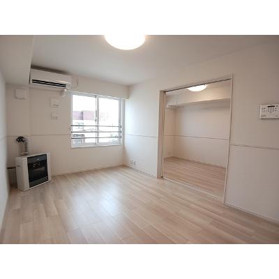 フラン　アンジュ 203【管理NO：1-026856301-02030】 ★家具家電は申し込み後に搬入します★の物件写真2