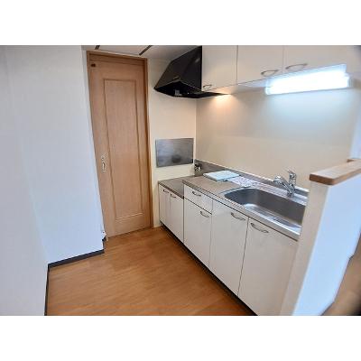 サニーイーストＢ 302【管理NO：1-014012701-03020】 ★家具家電は申し込み後に搬入します★ ★2026年08月下旬入居可能★の物件写真3