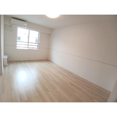ラピス・アーテル 205【管理NO：1-026963001-02050】 ★家具家電は申し込み後に搬入します★の物件写真2