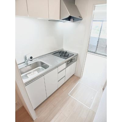 ピーフォー 105【管理NO：1-025056701-01050】 ★家具家電は申し込み後に搬入します★の物件写真3