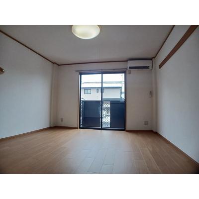 ペアフィールド 102【管理NO：1-011573901-01020】 ★家具家電は申し込み後に搬入します★の物件写真2