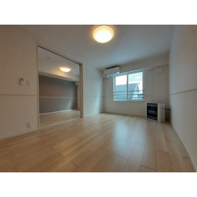 カーチス 203【管理NO：1-027373801-02030】 ★家具家電は申し込み後に搬入します 2026年08月上旬入居可能の物件写真2