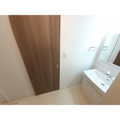 カーチス 202【管理NO：1-027373801-02020】 ★家具家電は申し込み後に搬入します 2026年08月上旬入居可能の物件写真6