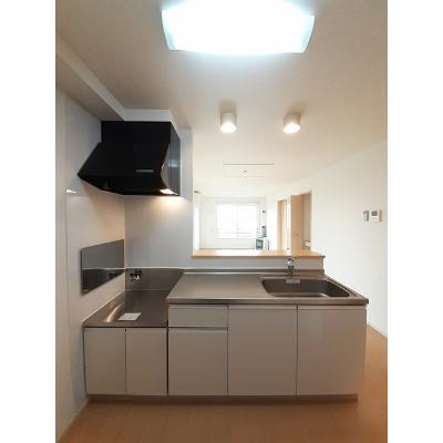 ボナール 101【管理NO：1-018561301-01010】 ★家具家電は申し込み後に搬入します★ ★2026年09月下旬入居可能★の物件写真3