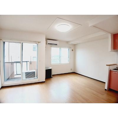ジェルメ日乃出町 303【管理NO：1-012426901-03030】 ★家具家電は申し込み後に搬入しますの物件写真2