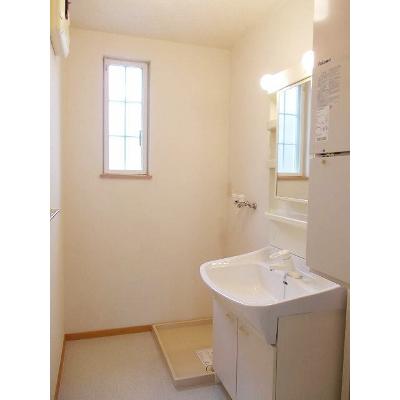 フローラルⅠ 101【管理NO：1-012322601-01010】 ★家具家電は申し込み後に搬入します★の物件写真6