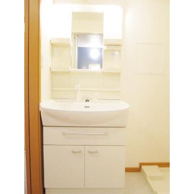 apartment 秋田県にかほ市平沢字田角森１５１番地１ 

↓地図はこちらから