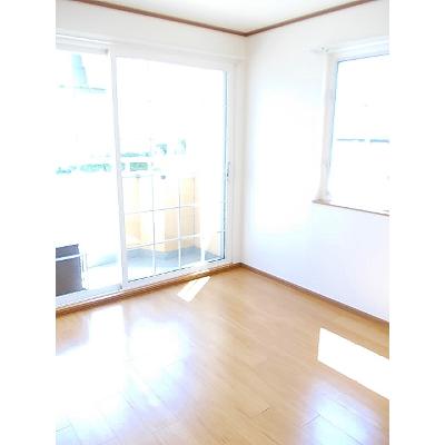 プリムローズ 101【管理NO：1-007964101-01010】 ★家具家電は申し込み後に搬入します 2026年08月上旬入居可能の物件写真2