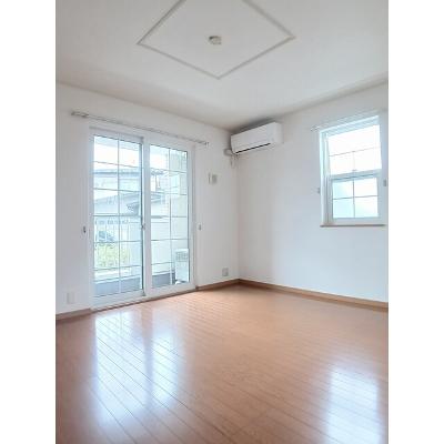 サンリットＳ・Ⅱ 101【管理NO：1-012570701-01010】 ★家具家電は申し込み後に搬入します★の物件写真2