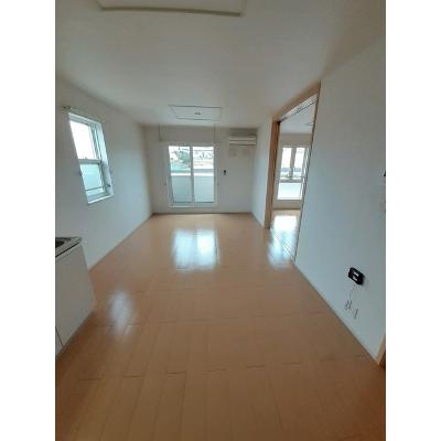 リュブミラーカ　Ⅲ 203【管理NO：1-016692201-02030】 2026年08月上旬入居可能の物件写真2