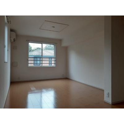 シャトン　ミョル 201【管理NO：1-019009101-02010】 ★家具家電は申し込み後に搬入します 2026年07月中旬入居可能の物件写真2
