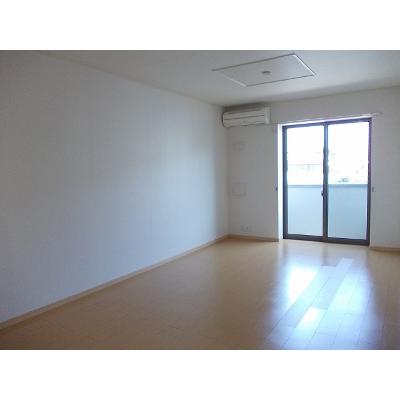 メゾン・コロレⅤ 103【管理NO：1-016918701-01030】 ★家具家電は申し込み後に搬入します 2026年07月中旬入居可能の物件写真2