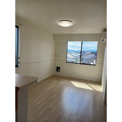 フェリス　ソレアードⅡ 301【管理NO：1-027440102-03010】 ★家具家電は申し込み後に搬入します 2026年08月下旬入居可能の物件写真2