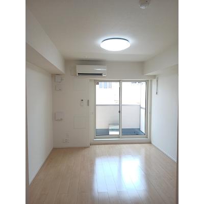 エスポアメゾン 202【管理NO：1-023595101-02020】 ★家具家電は申し込み後に搬入します★ ★2026年11月中旬入居可能★の物件写真2