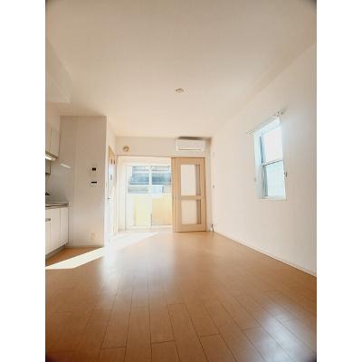 マーク・ピュア 101【管理NO：1-017411601-01010】 ★家具家電は申し込み後に搬入します★の物件写真2