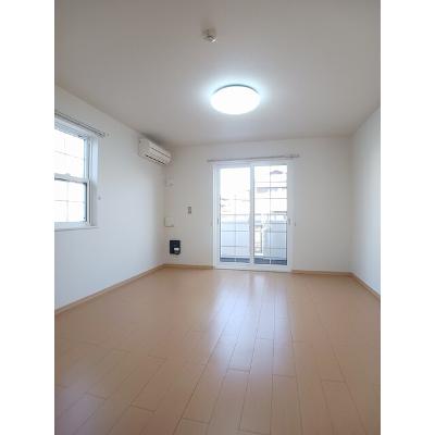 パルティータ 101【管理NO：1-016555601-01010】 ★家具家電は申し込み後に搬入します 2026年08月上旬入居可能の物件写真2