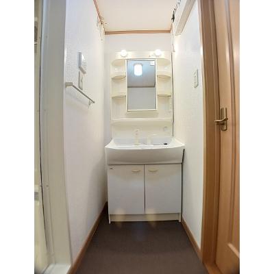 キアーロディルーナ 203【管理NO：1-011838101-02030】 ★家具家電は申し込み後に搬入します★の物件写真6