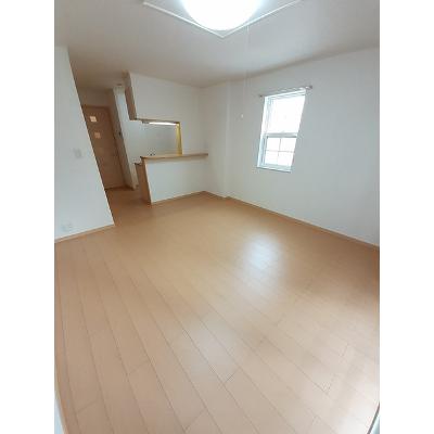 シュープリーム 101【管理NO：1-015891701-01010】 ★家具家電は申し込み後に搬入しますの物件写真2