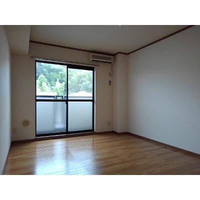 シャローゼ２ 202【管理NO：1-010229402-02020】 ★家具家電は申し込み後に搬入します★の物件写真2