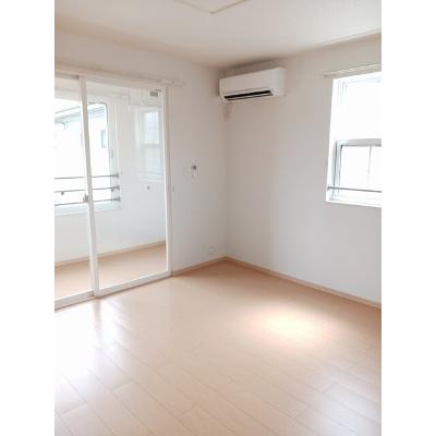 アンファミーユⅢ 201【管理NO：1-016691203-02010】 ★家具家電は申し込み後に搬入します★の物件写真2