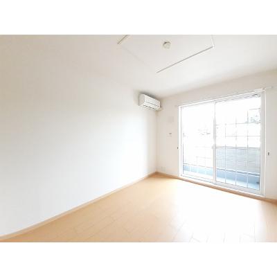 カーサ・フェリーチェ 103【管理NO：1-016934901-01030】 ★家具家電は申し込み後に搬入します★の物件写真2