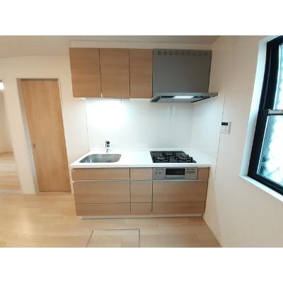 プラム江坂 102【管理NO：1-027220001-01020】 ★家具家電は申し込み後に搬入します★の物件写真3