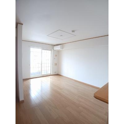 デスパシオ 103【管理NO：1-013310401-01030】 ★家具家電は申し込み後に搬入します★の物件写真2