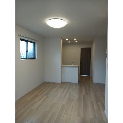 サーレ・ＷＥＳＴ　Ⅲ 101【管理NO：1-026059303-01010】 ★家具家電は申し込み後に搬入します★の物件写真2