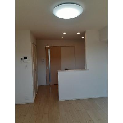 シャンデポワールⅡ 203【管理NO：1-022617002-02030】 ★家具家電は申し込み後に搬入します★の物件写真2