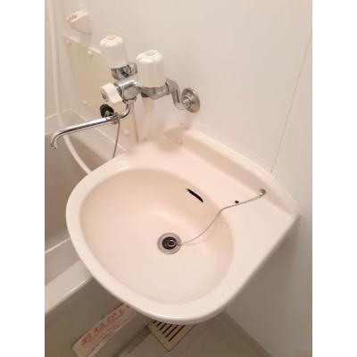 ラムール雅 201【管理NO：1-009561001-02010】 ★家具家電は申し込み後に搬入します★の物件写真6
