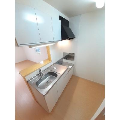 サンリットヴィラⅤ　Ａ 105【管理NO：1-018456601-01040】 ★家具家電は申し込み後に搬入します★の物件写真3