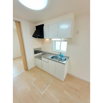 シャルル　ウィンドウ 103【管理NO：1-022224101-01030】 ★家具家電は申し込み後に搬入しますの物件写真3