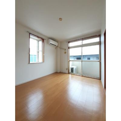 アーバン・プレイス 201【管理NO：1-005130201-02010】 ★家具家電は申し込み後に搬入します 2026年08月上旬入居可能の物件写真2