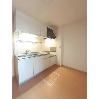 ベルコリーヌ 102【管理NO：1-016456101-01020】 ★家具家電は申し込み後に搬入しますの物件写真3